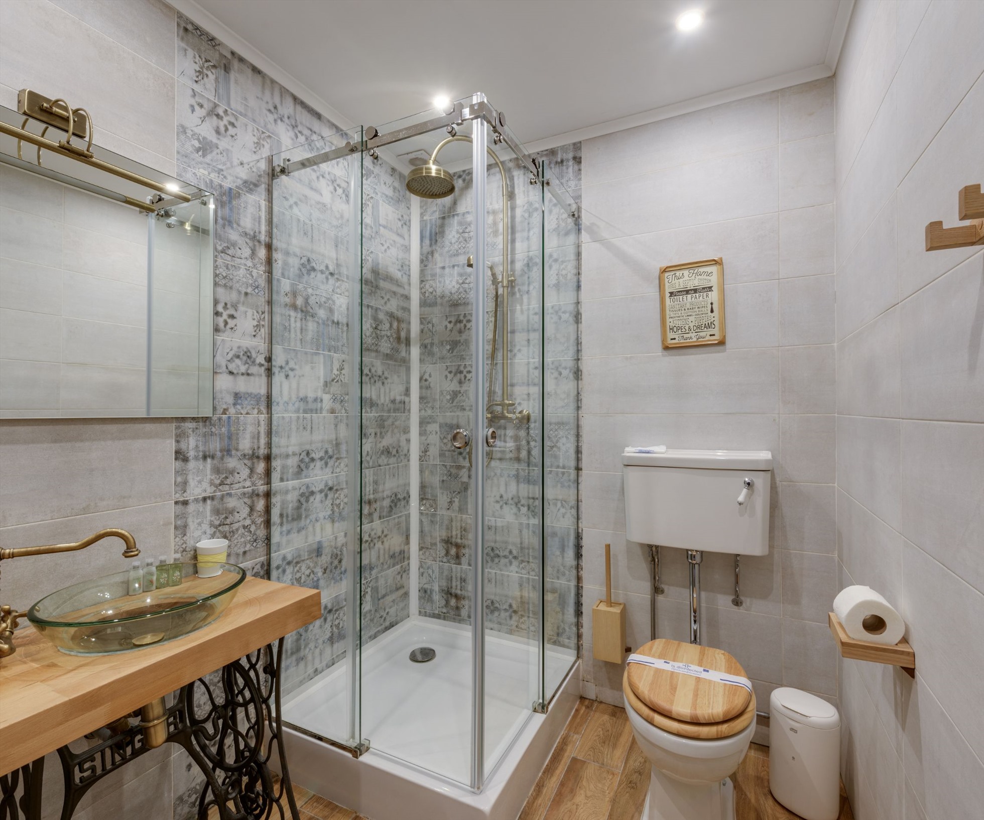 Sau khi dán gạch 3D TileKing